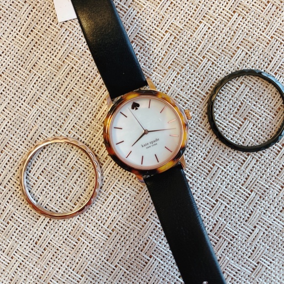 Kate Spade metro scallop matte black leather watch - Picture 9 of 11